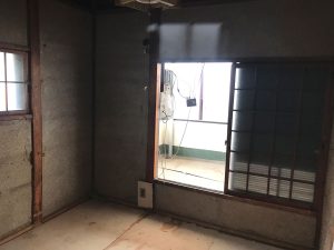 2階2階4畳半部屋の内装解体