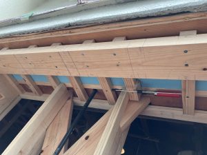 出窓の新規まぐさと耐荷重アップのための天井補強
