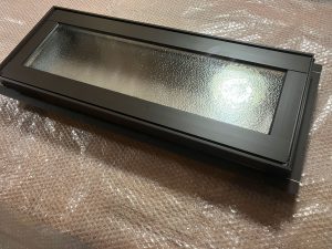 LIXIL 02607 サーモスL 縦すべり出し窓 W:300mm × H:770mm 一般複層ガラス カムラッチハンドル 樹脂アルミ複合タイプ(ハイブリッド窓)