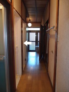リフォーム前の廊下