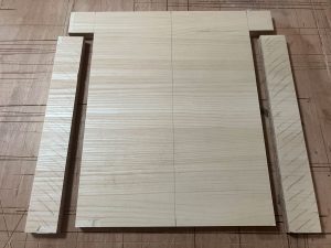 既製品MDF材製 化粧木目シートドアを出窓天板へ切断加工